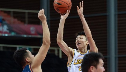 hth-孙铭徽缺阵广厦收获惊喜 “中国库里”正在悄然蜕变